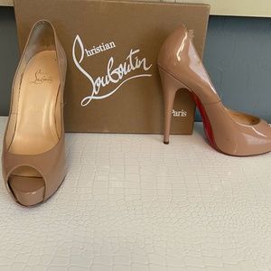 Christian Louboutin Nude Patent leather heel